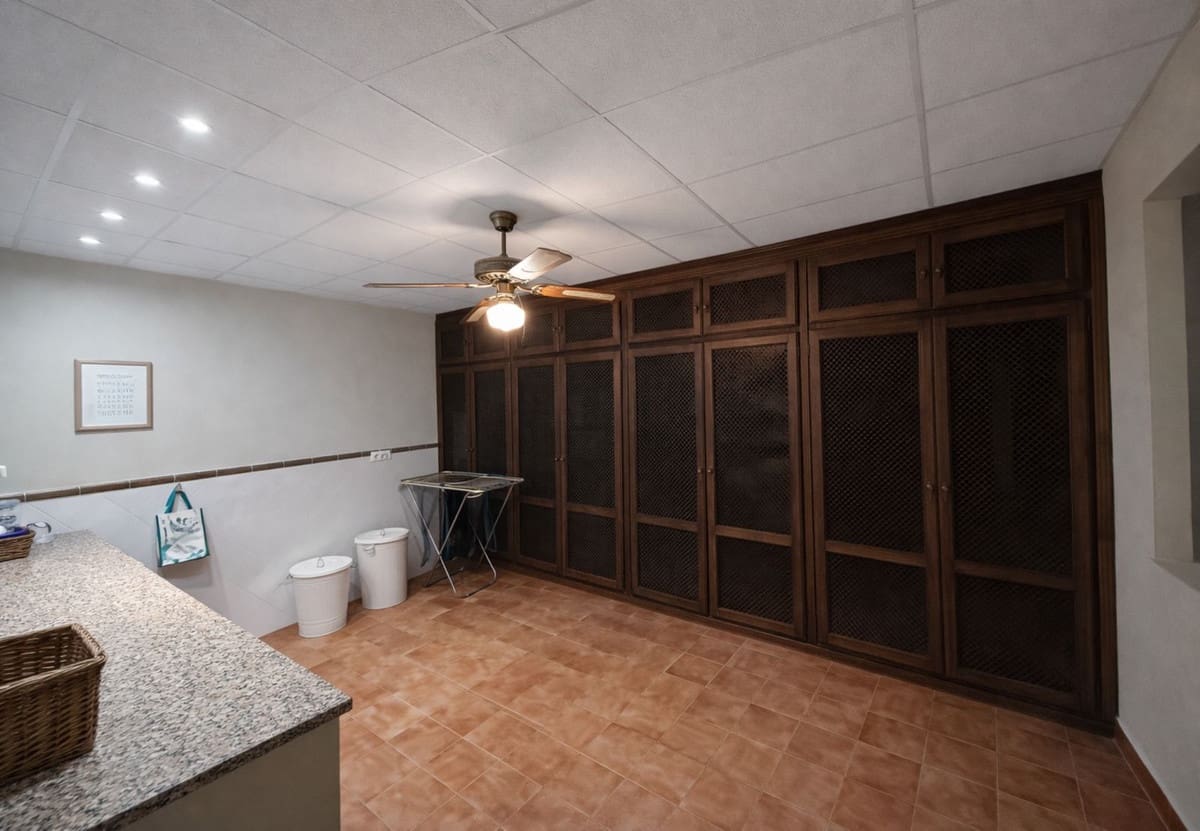 5 sovrum Hus till salu i San Pedro de Alcantara med pool garage - 990 000 € (Ref: 9694146)