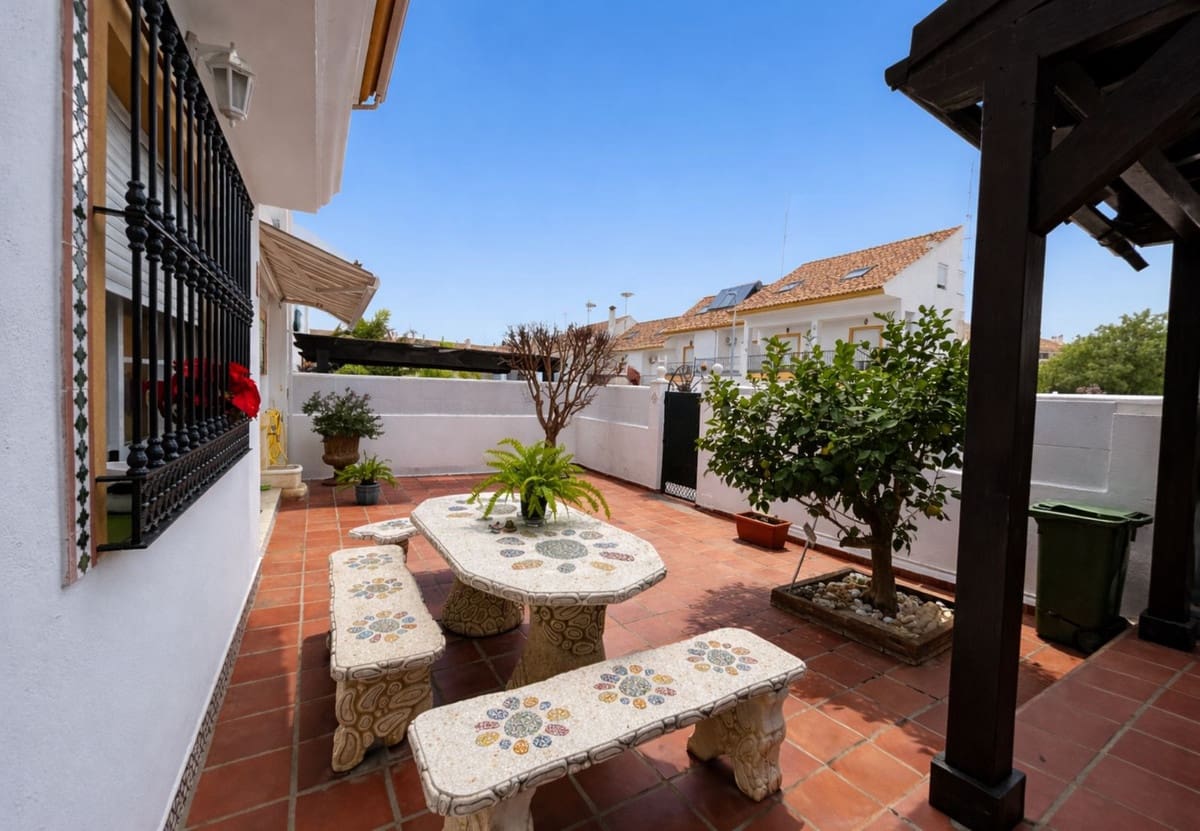 5 sovrum Hus till salu i San Pedro de Alcantara med pool garage - 990 000 € (Ref: 9694146)