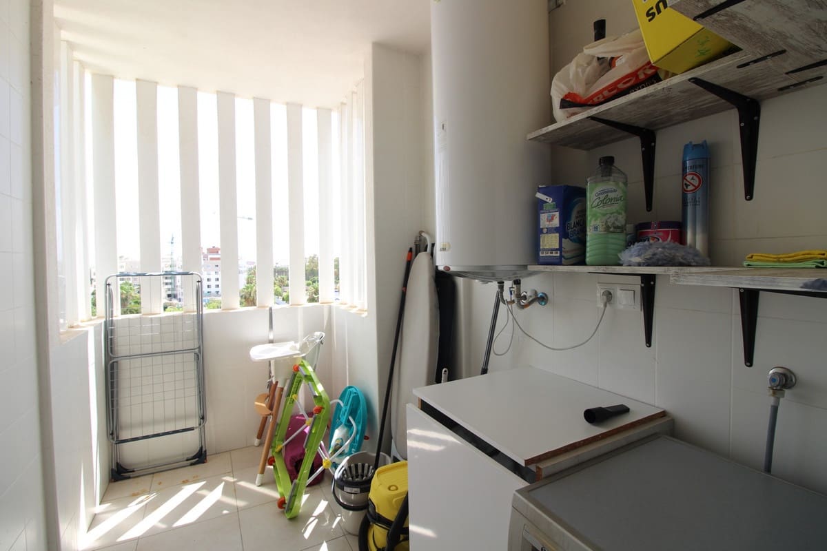 2 bedroom Apartment for sale in Nueva Andalucia with pool garage - € 435,000 (Ref: 9694147)