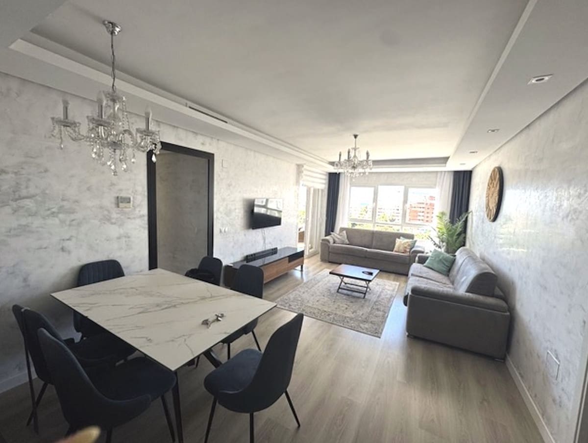 2 bedroom Apartment for sale in Nueva Andalucia with pool garage - € 435,000 (Ref: 9694147)