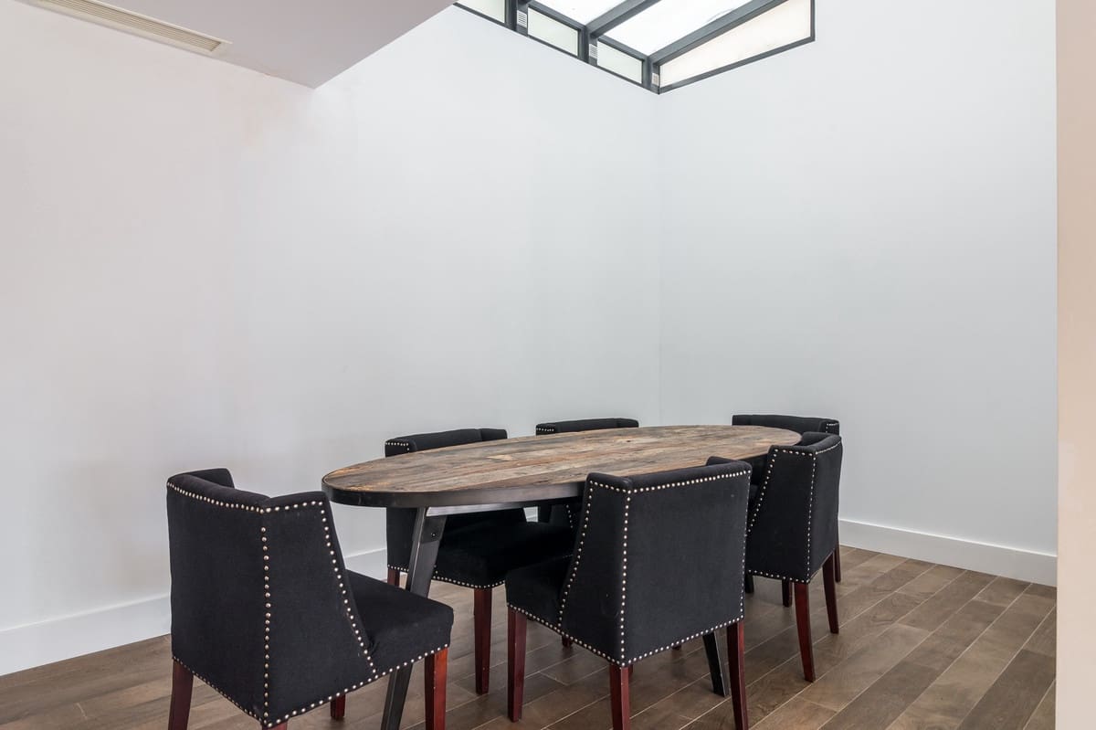 2 soveværelse Semi-Rækkehus til salg i Istan med garage - € 565.000 (Ref: 9694149)