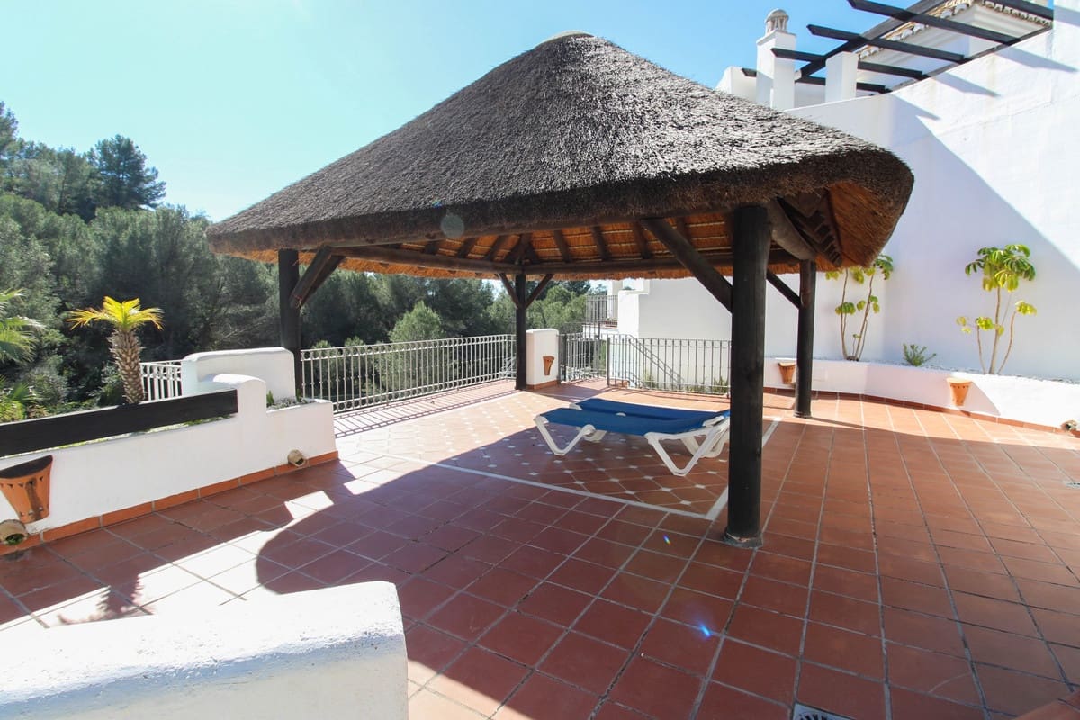 2 soveværelse Semi-Rækkehus til salg i Istan med garage - € 565.000 (Ref: 9694149)