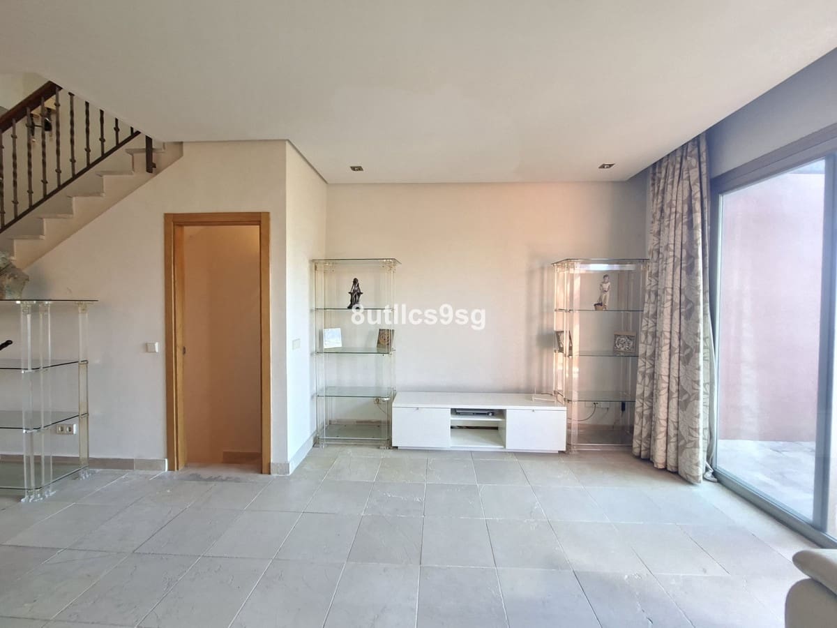 2 soveværelse Byhus til salg i Manilva med swimmingpool garage - € 479.000 (Ref: 9694150)