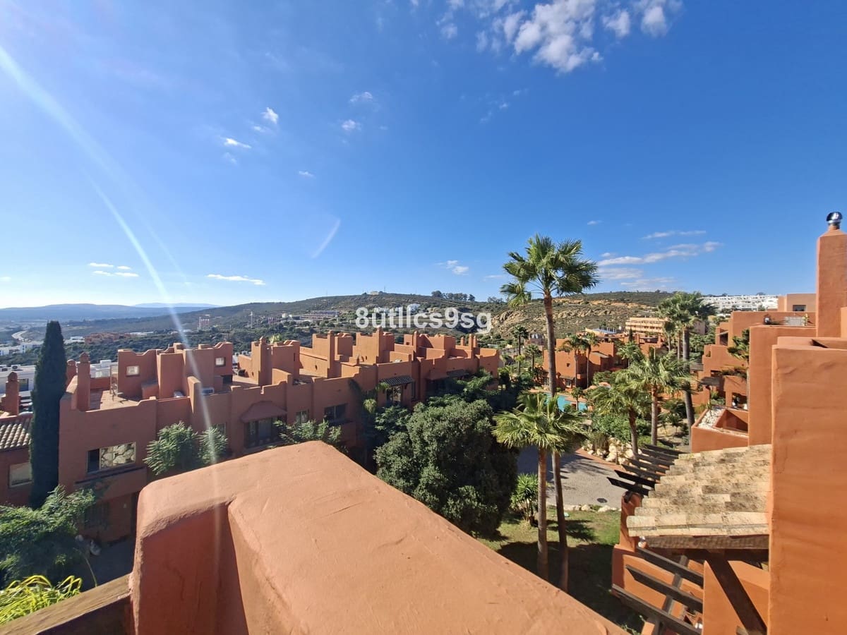 2 soveværelse Byhus til salg i Manilva med swimmingpool garage - € 479.000 (Ref: 9694150)