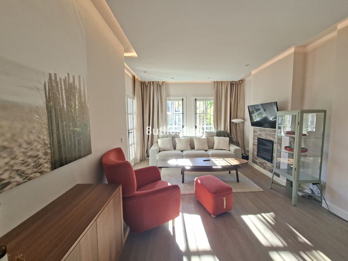 3 bedroom Apartment for sale in Nueva Andalucia with pool garage - € 549,000 (Ref: 9694151)