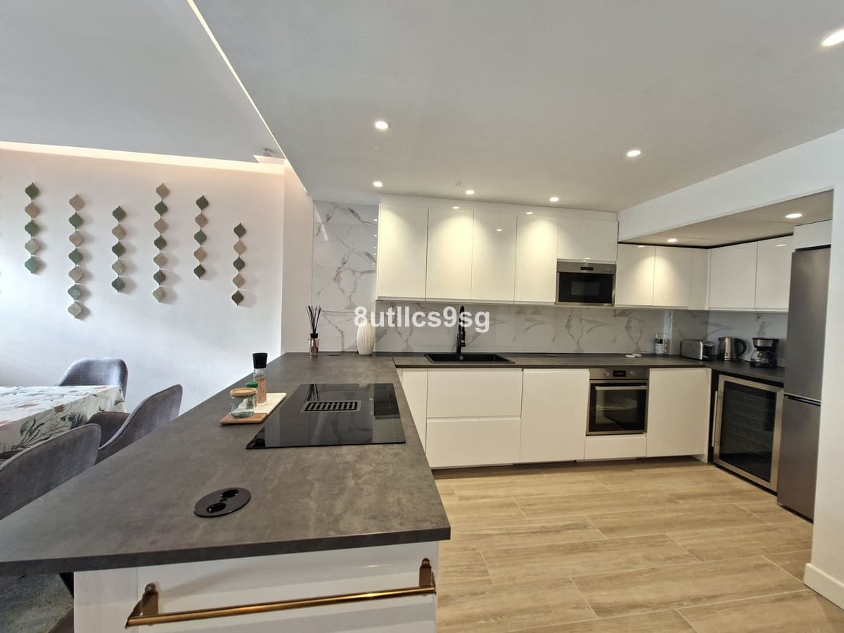 3 bedroom Apartment for sale in Nueva Andalucia with pool garage - € 549,000 (Ref: 9694151)