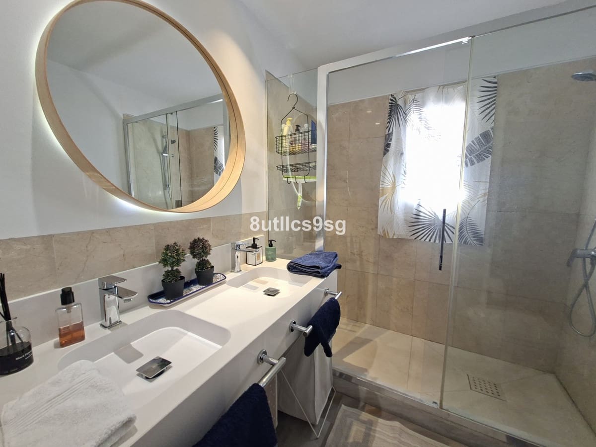 3 bedroom Apartment for sale in Nueva Andalucia with pool garage - € 549,000 (Ref: 9694151)