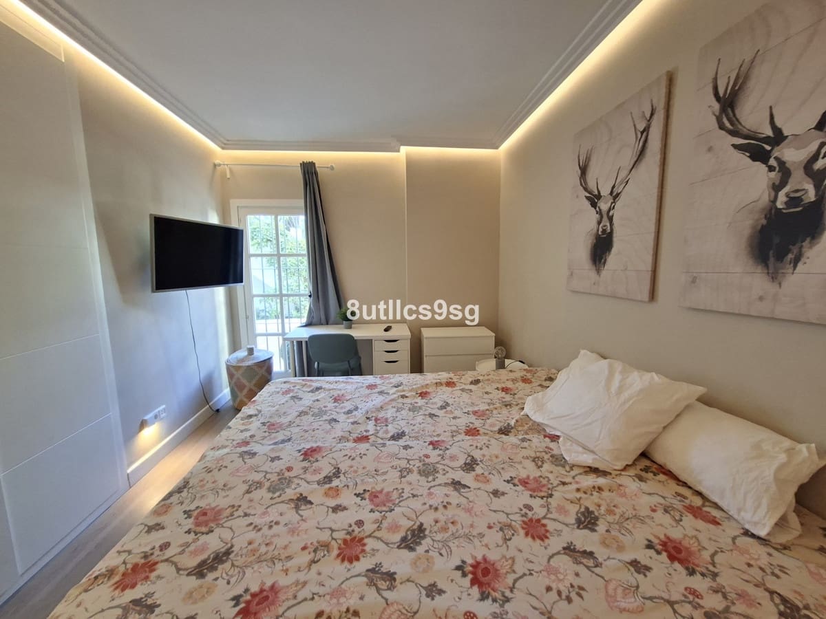 3 bedroom Apartment for sale in Nueva Andalucia with pool garage - € 549,000 (Ref: 9694151)