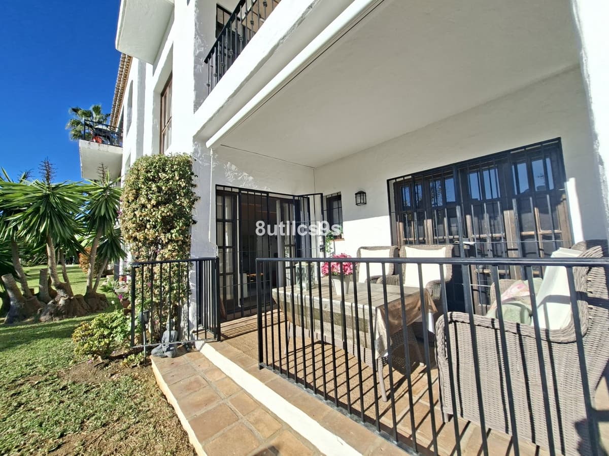 3 bedroom Apartment for sale in Nueva Andalucia with pool garage - € 549,000 (Ref: 9694151)