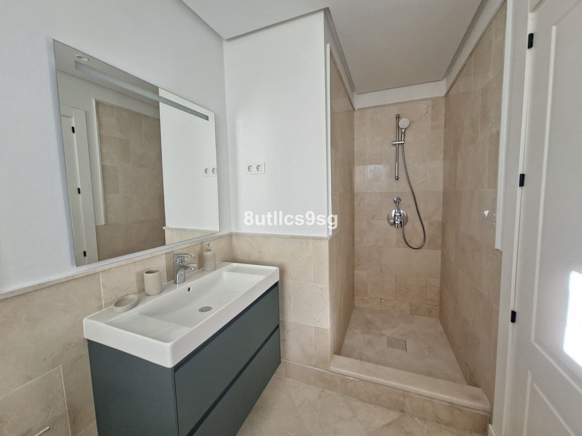 2 Zimmer Apartment zu verkaufen in Aloha Golf mit Pool Garage - 560.000 € (Ref: 9694152)