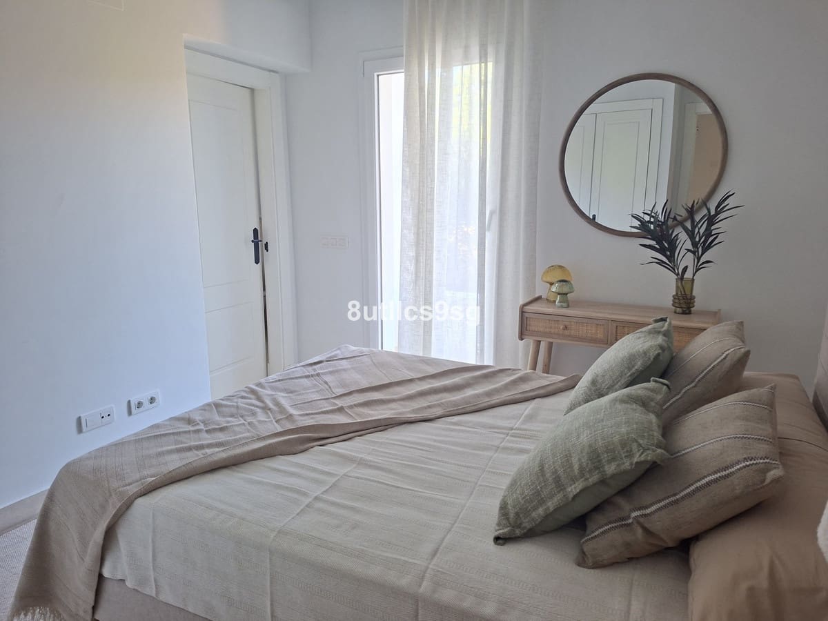 2 Zimmer Apartment zu verkaufen in Aloha Golf mit Pool Garage - 560.000 € (Ref: 9694152)