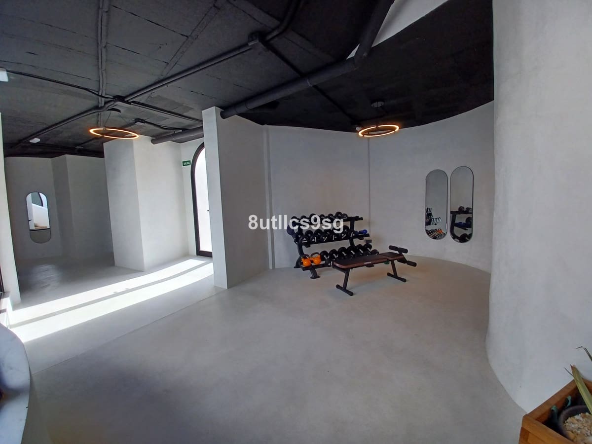 2 Zimmer Apartment zu verkaufen in Aloha Golf mit Pool Garage - 560.000 € (Ref: 9694152)