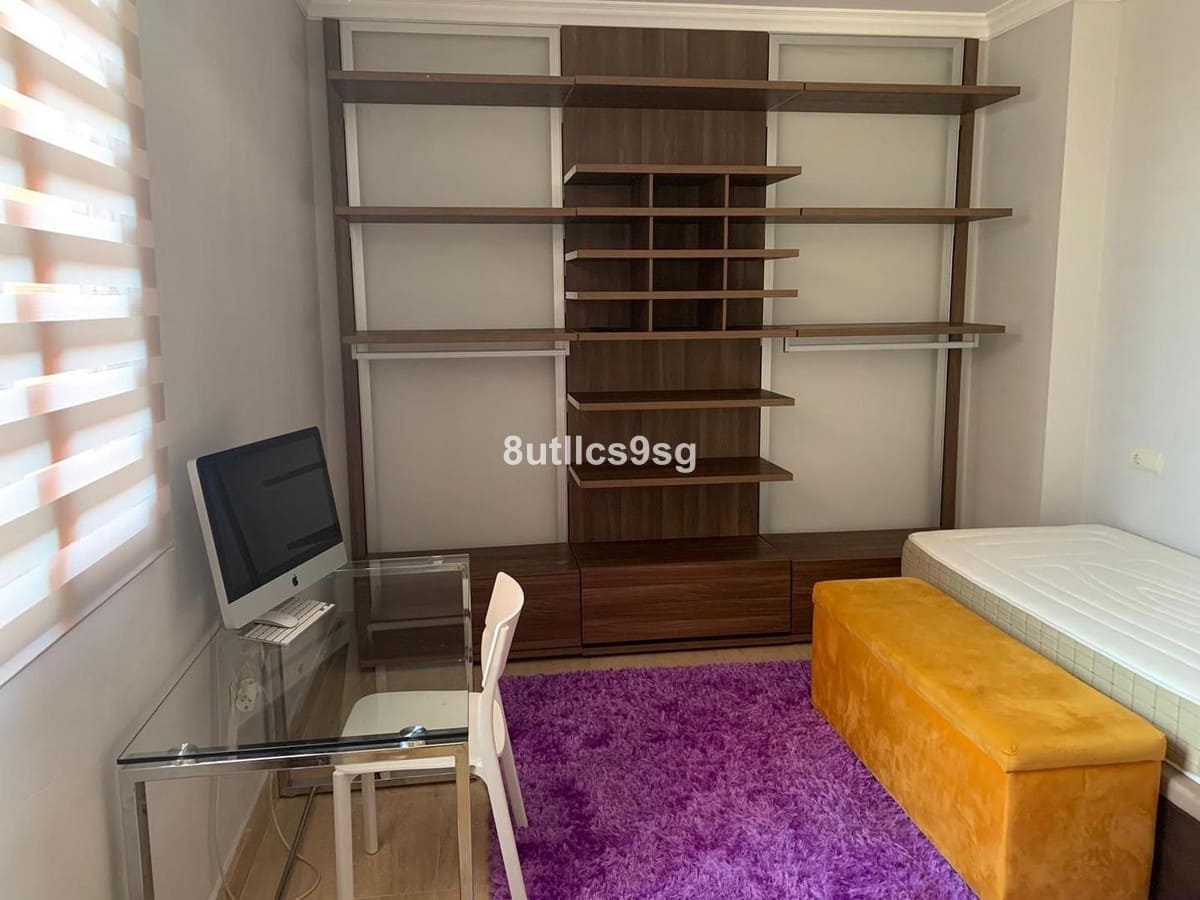 3 quarto Apartamento para venda em Estepona com piscina - 600 000 € (Ref: 9694153)