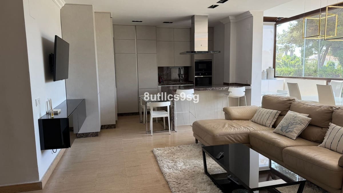 3 quarto Apartamento para venda em Estepona com piscina - 600 000 € (Ref: 9694153)