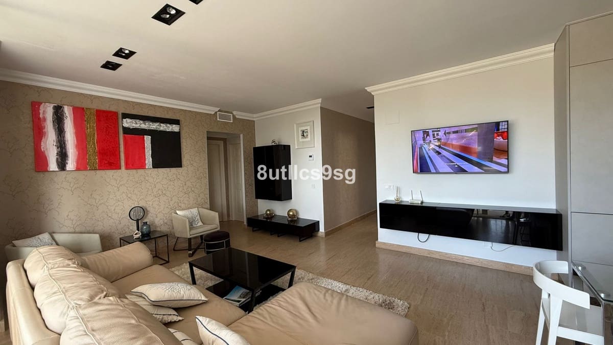 3 quarto Apartamento para venda em Estepona com piscina - 600 000 € (Ref: 9694153)