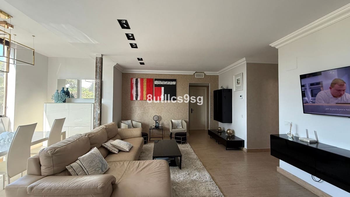 3 quarto Apartamento para venda em Estepona com piscina - 600 000 € (Ref: 9694153)