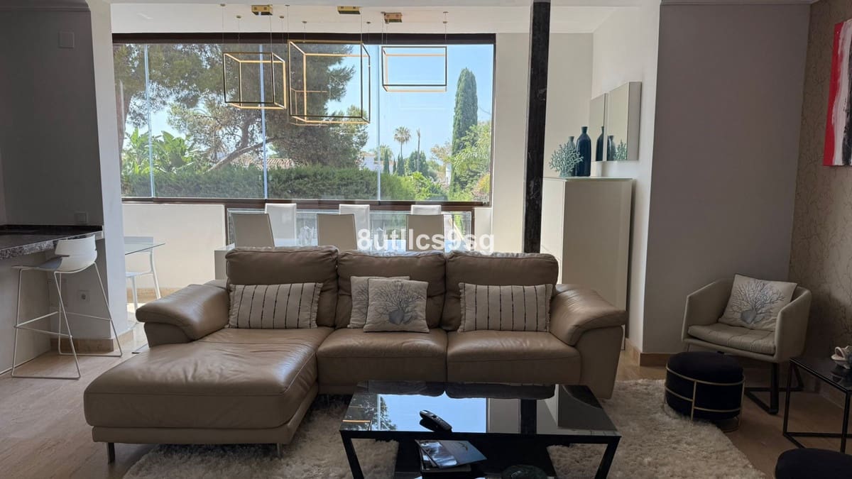 3 quarto Apartamento para venda em Estepona com piscina - 600 000 € (Ref: 9694153)