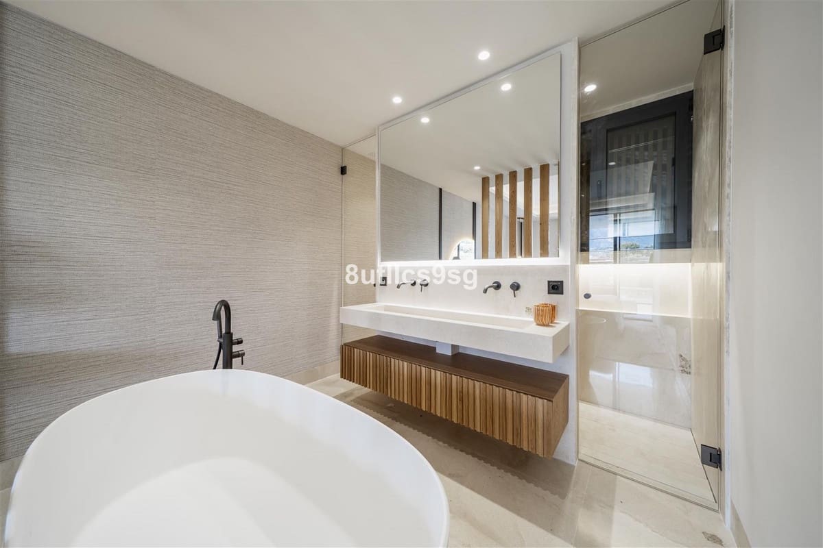 2 camera da letto Appartamento in vendita in Aloha Golf con piscina garage - 1.192.500 € (Rif: 9694154)