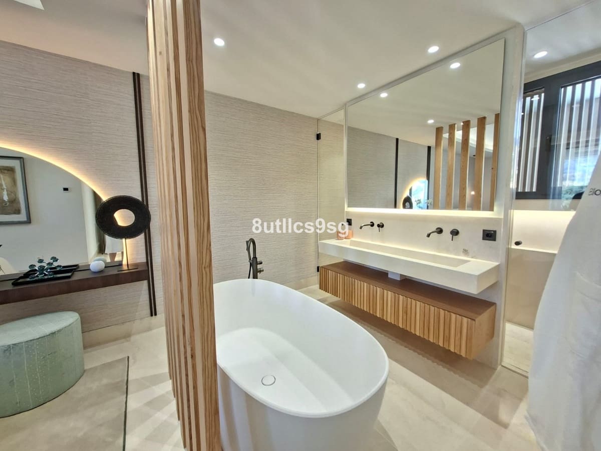 2 camera da letto Appartamento in vendita in Aloha Golf con piscina garage - 1.192.500 € (Rif: 9694154)