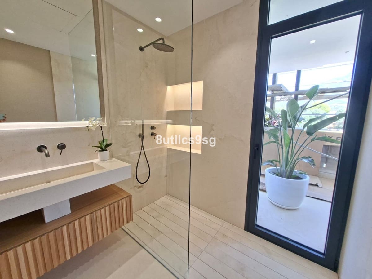 2 camera da letto Appartamento in vendita in Aloha Golf con piscina garage - 1.192.500 € (Rif: 9694154)