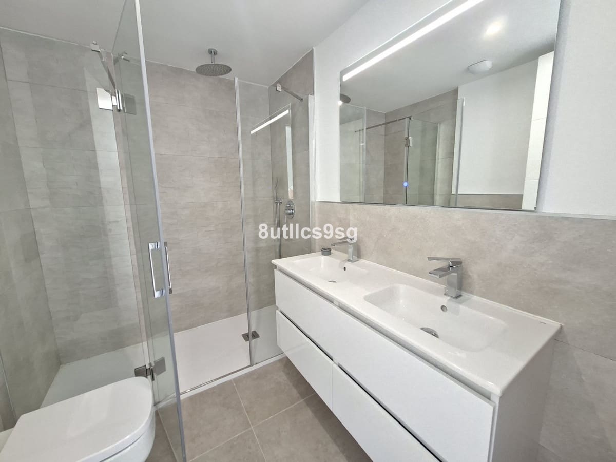 3 bedroom Penthouse for sale in Estepona with pool garage - € 1,290,000 (Ref: 9694155)