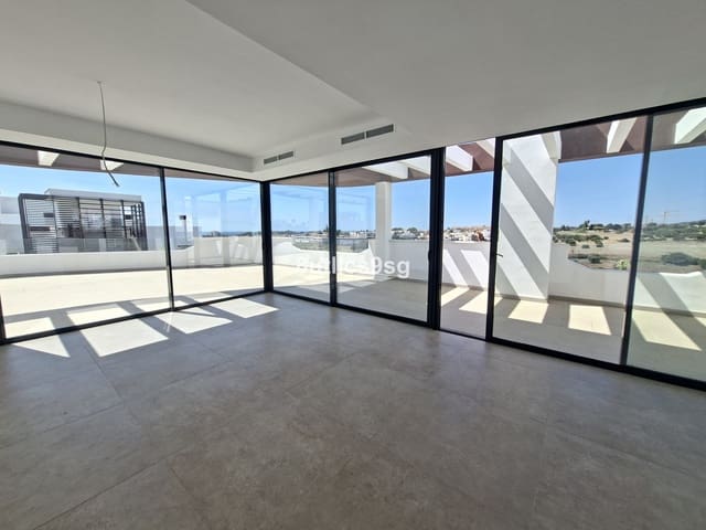 3 bedroom Penthouse for sale in Estepona with pool garage - € 1,290,000 (Ref: 9694155)