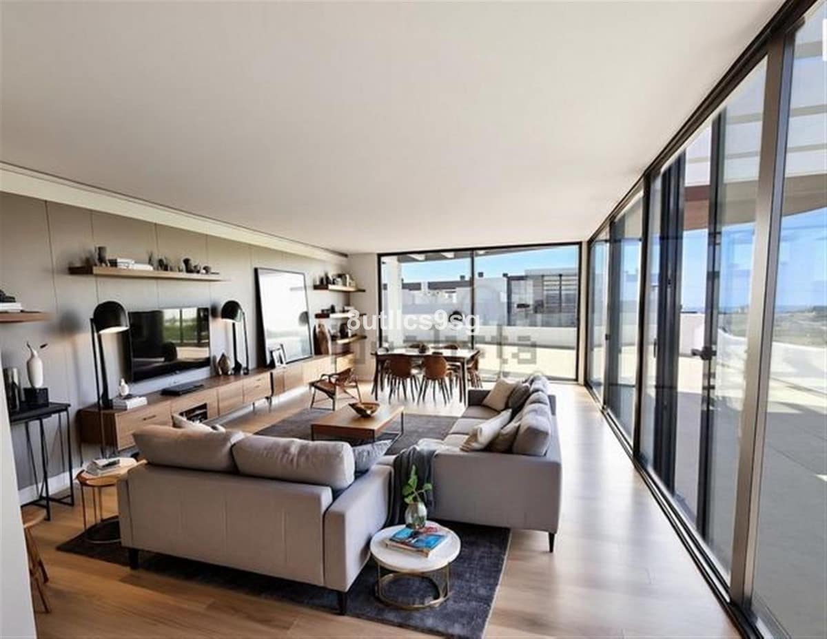 3 bedroom Penthouse for sale in Estepona with pool garage - € 1,290,000 (Ref: 9694155)