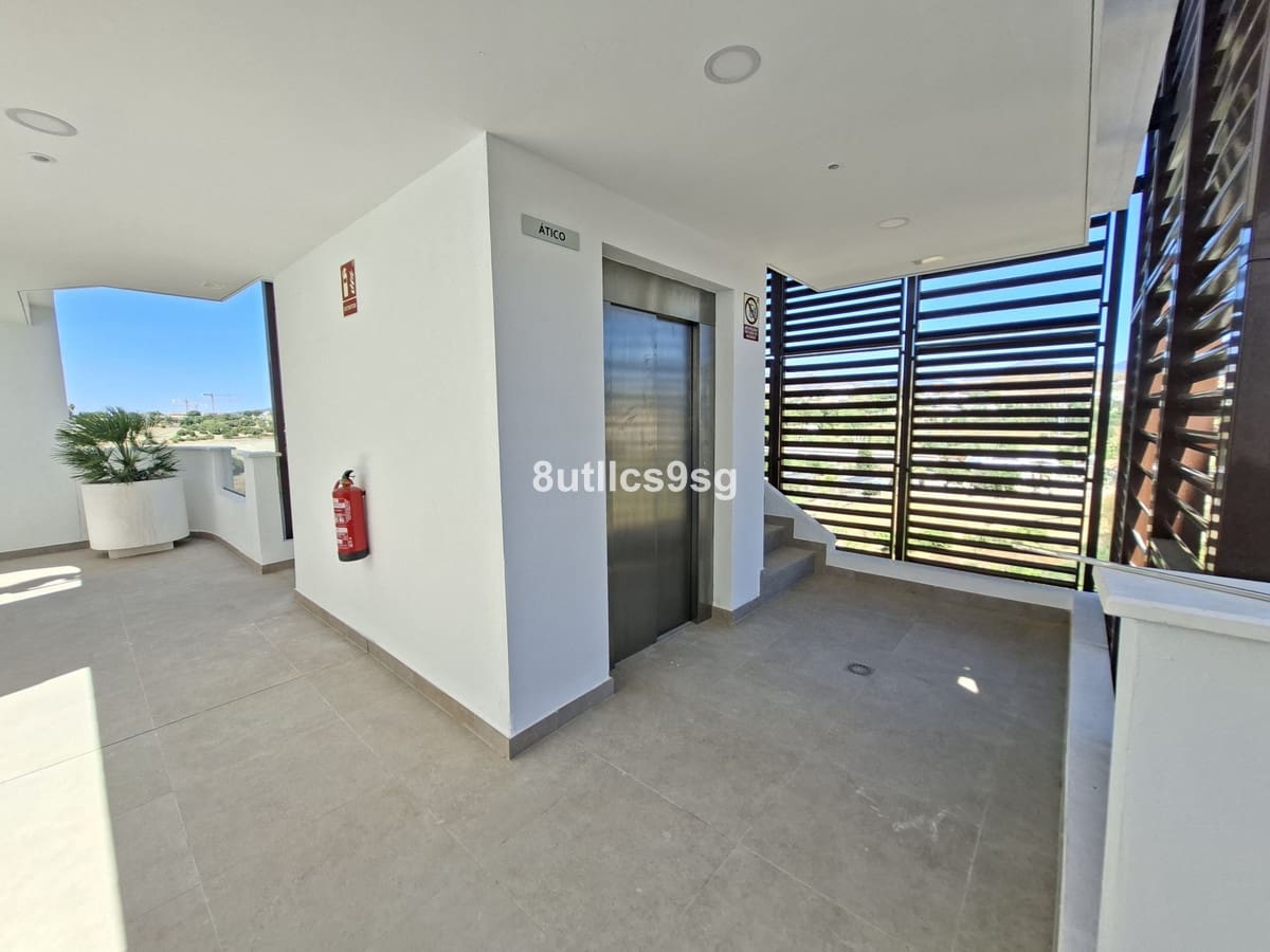 3 bedroom Penthouse for sale in Estepona with pool garage - € 1,290,000 (Ref: 9694155)