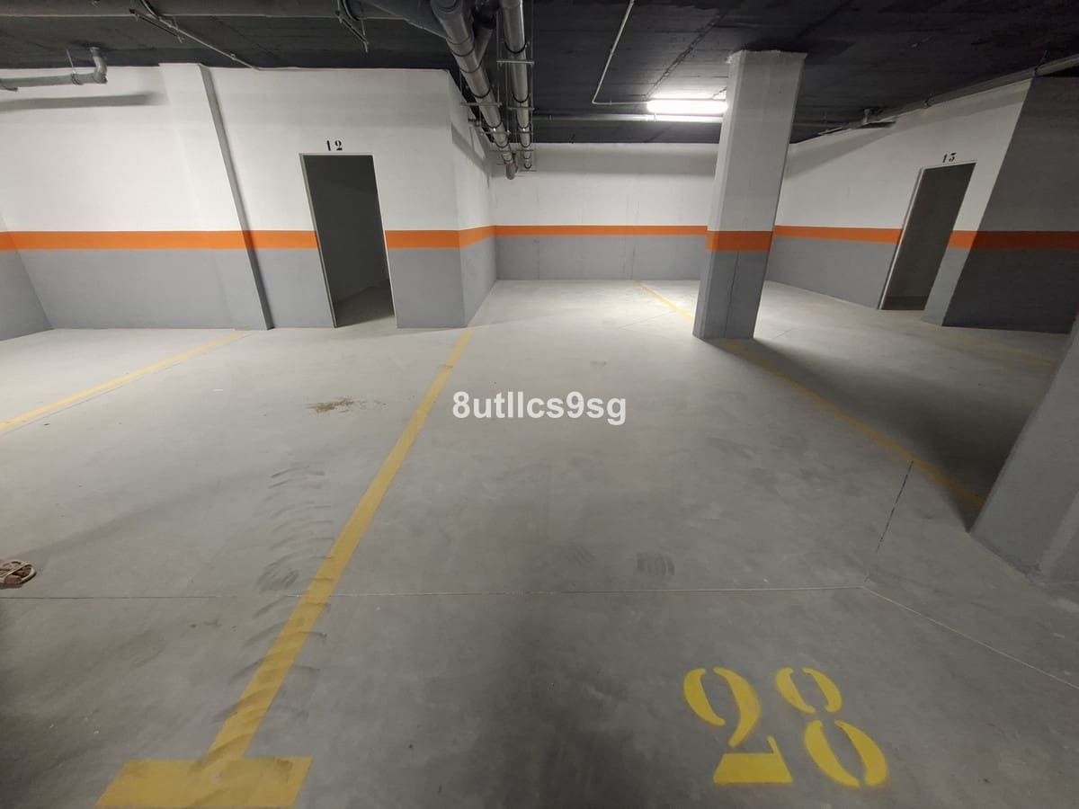 3 bedroom Penthouse for sale in Estepona with pool garage - € 1,290,000 (Ref: 9694155)