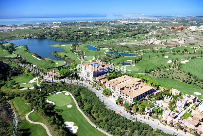 Chalet de 4 habitaciones en Los Flamingos en venta con piscina garaje - 2.630.000 € (Ref: 9694157)