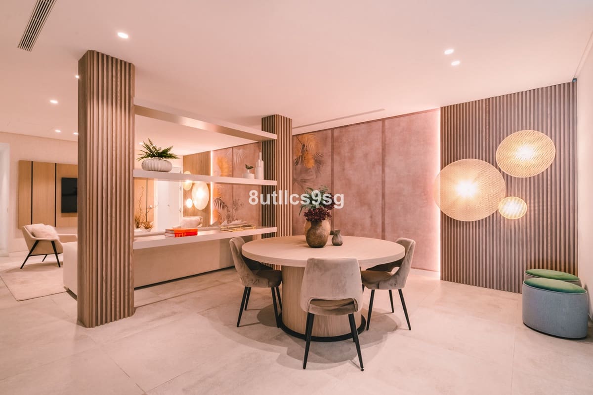 5 slaapkamer Villa te koop in Nueva Andalucia met zwembad garage - € 4.995.000 (Ref: 9694160)