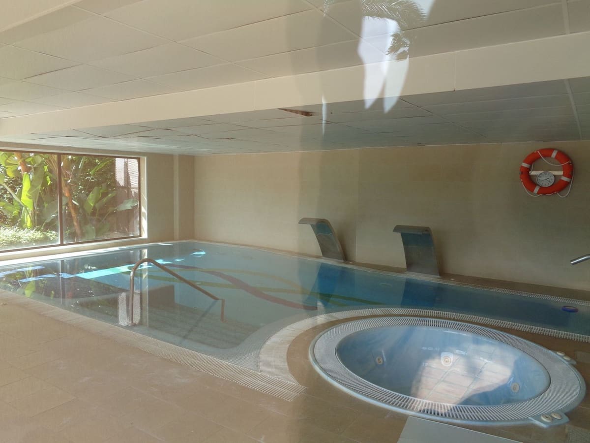 2 slaapkamer Appartement te koop in Benahavis met zwembad garage - € 469.000 (Ref: 9694163)