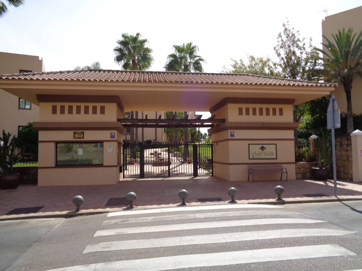 2 slaapkamer Appartement te koop in Benahavis met zwembad garage - € 469.000 (Ref: 9694163)