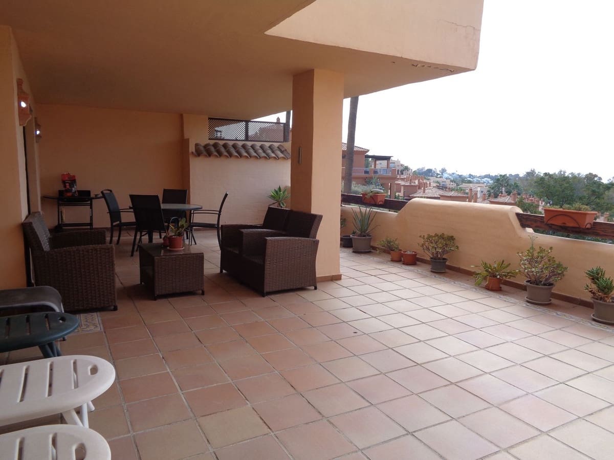 2 slaapkamer Appartement te koop in Benahavis met zwembad garage - € 469.000 (Ref: 9694163)