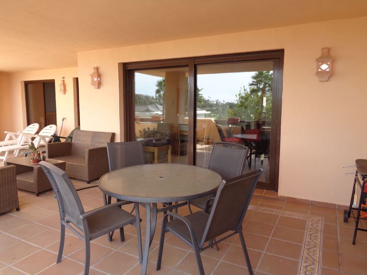 2 slaapkamer Appartement te koop in Benahavis met zwembad garage - € 469.000 (Ref: 9694163)