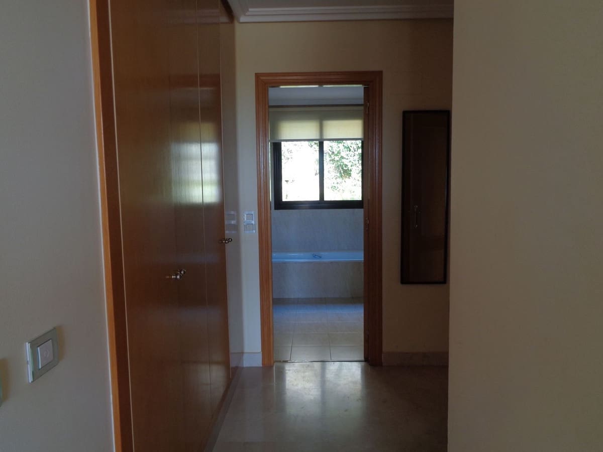 2 slaapkamer Appartement te koop in Benahavis met zwembad garage - € 469.000 (Ref: 9694163)