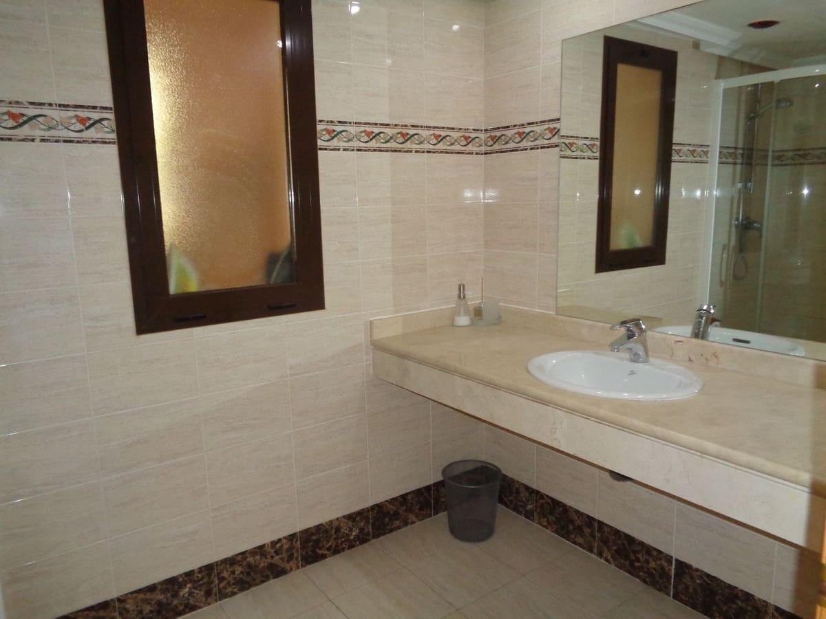 2 slaapkamer Appartement te koop in Benahavis met zwembad garage - € 469.000 (Ref: 9694163)