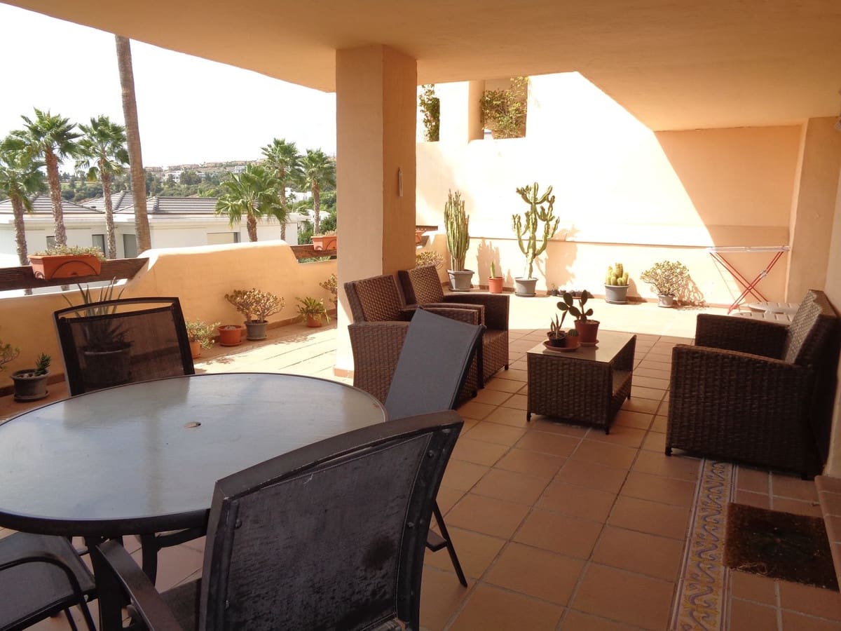 2 slaapkamer Appartement te koop in Benahavis met zwembad garage - € 469.000 (Ref: 9694163)