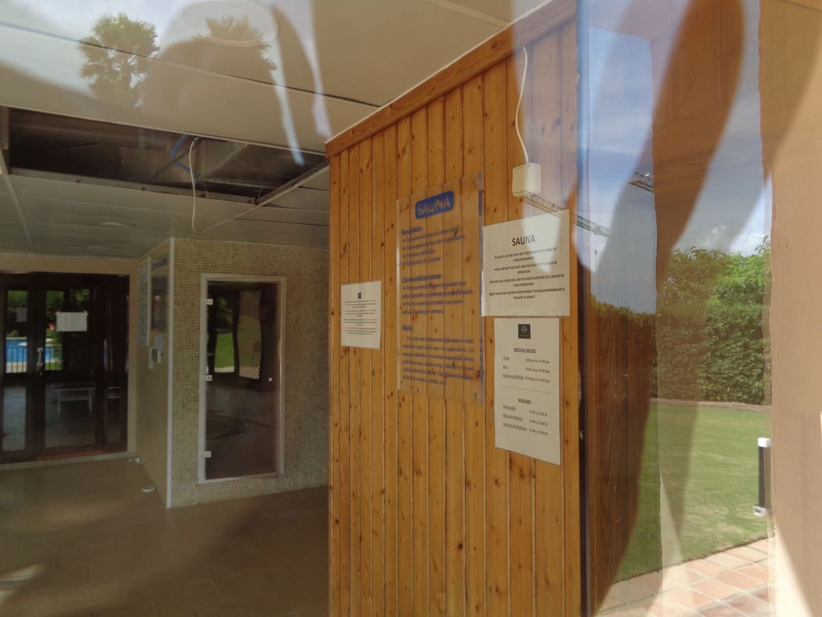 2 slaapkamer Appartement te koop in Benahavis met zwembad garage - € 469.000 (Ref: 9694163)