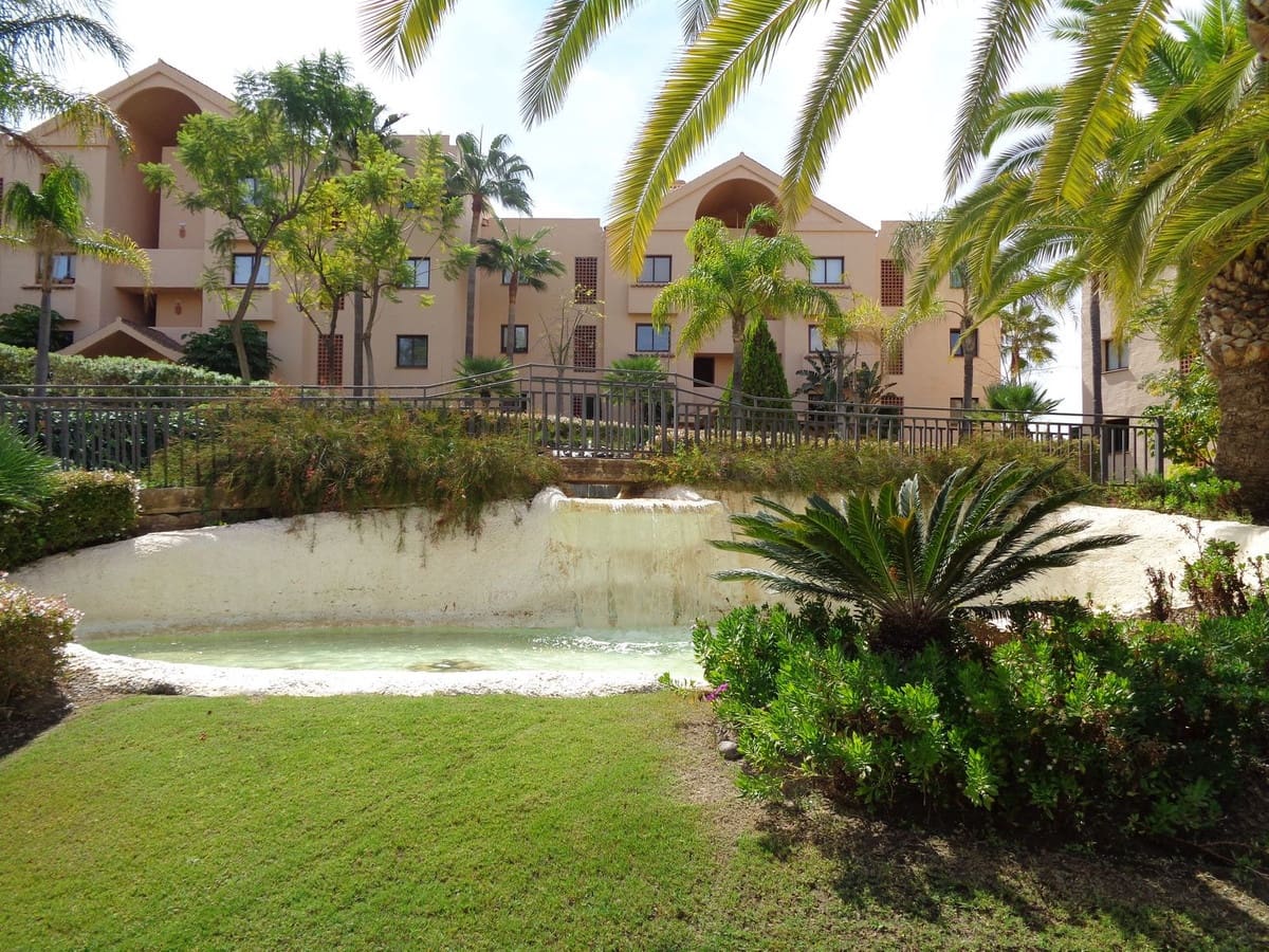 2 slaapkamer Appartement te koop in Benahavis met zwembad garage - € 469.000 (Ref: 9694163)