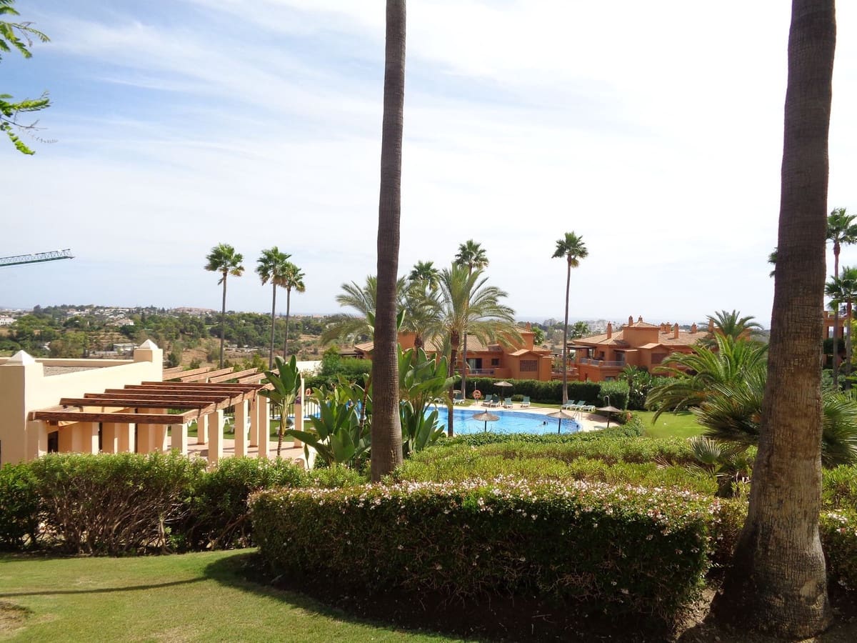 2 slaapkamer Appartement te koop in Benahavis met zwembad garage - € 469.000 (Ref: 9694163)