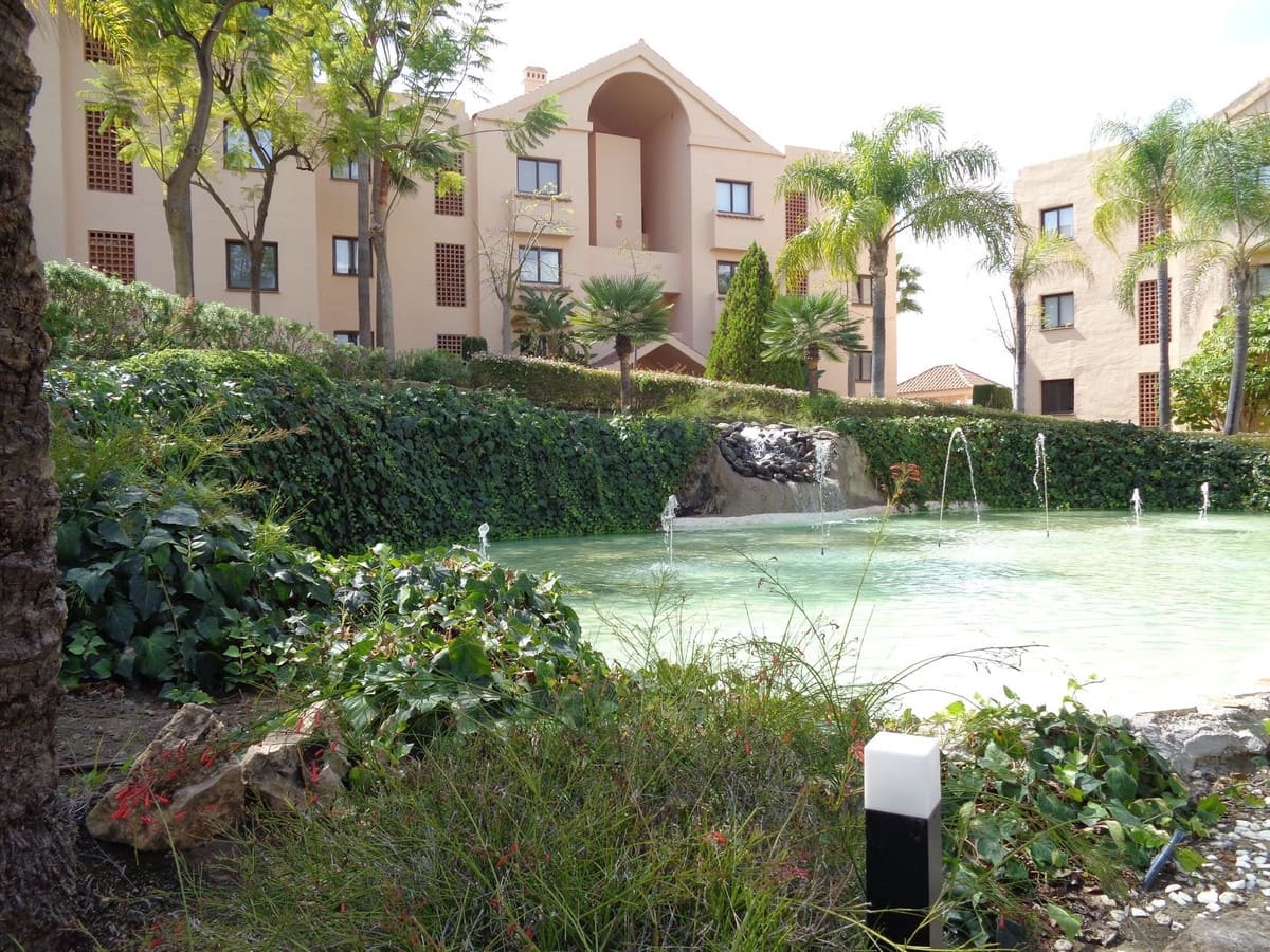 2 slaapkamer Appartement te koop in Benahavis met zwembad garage - € 469.000 (Ref: 9694163)