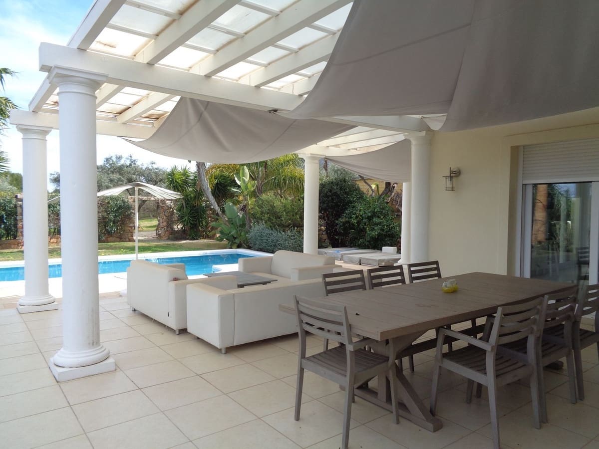 4 bedroom Villa for sale in Alhaurin de la Torre with pool garage - € 1,750,000 (Ref: 9694164)