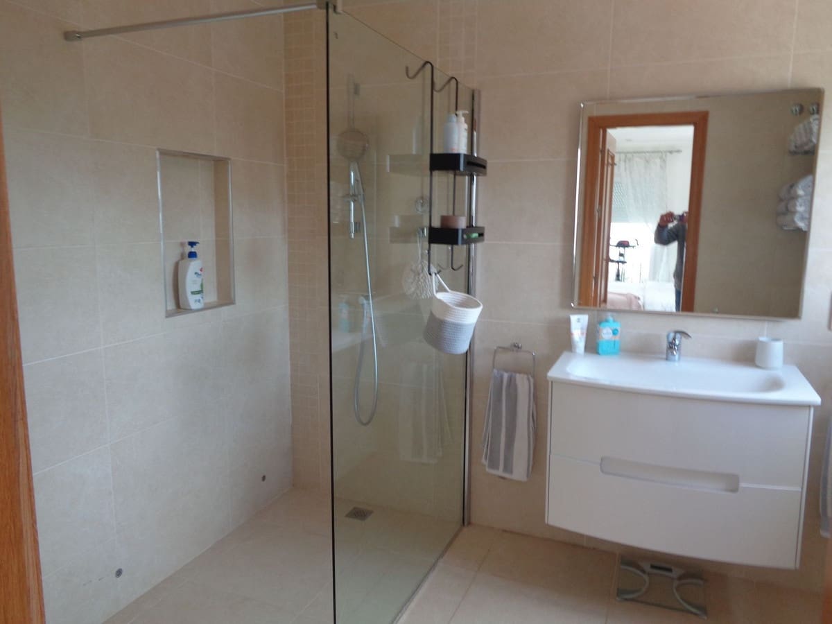 4 bedroom Villa for sale in Alhaurin de la Torre with pool garage - € 1,750,000 (Ref: 9694164)