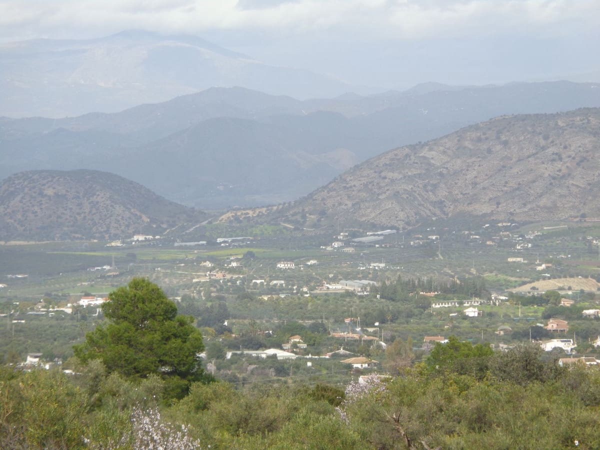 4 bedroom Villa for sale in Alhaurin de la Torre with pool garage - € 1,750,000 (Ref: 9694164)