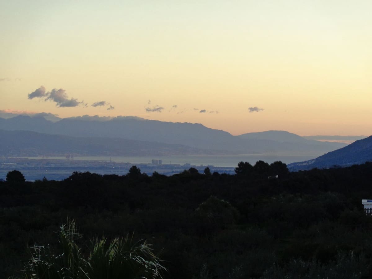 4 bedroom Villa for sale in Alhaurin de la Torre with pool garage - € 1,750,000 (Ref: 9694164)