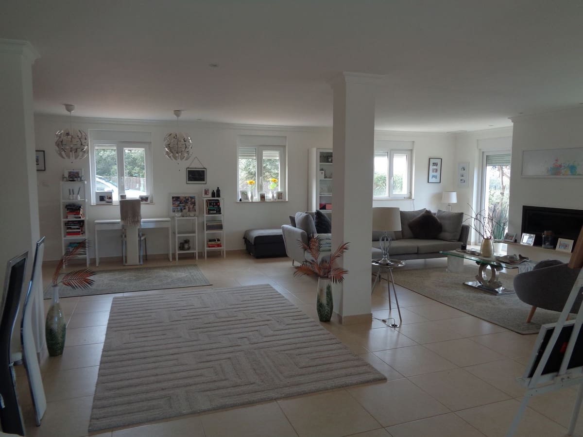 4 bedroom Villa for sale in Alhaurin de la Torre with pool garage - € 1,750,000 (Ref: 9694164)