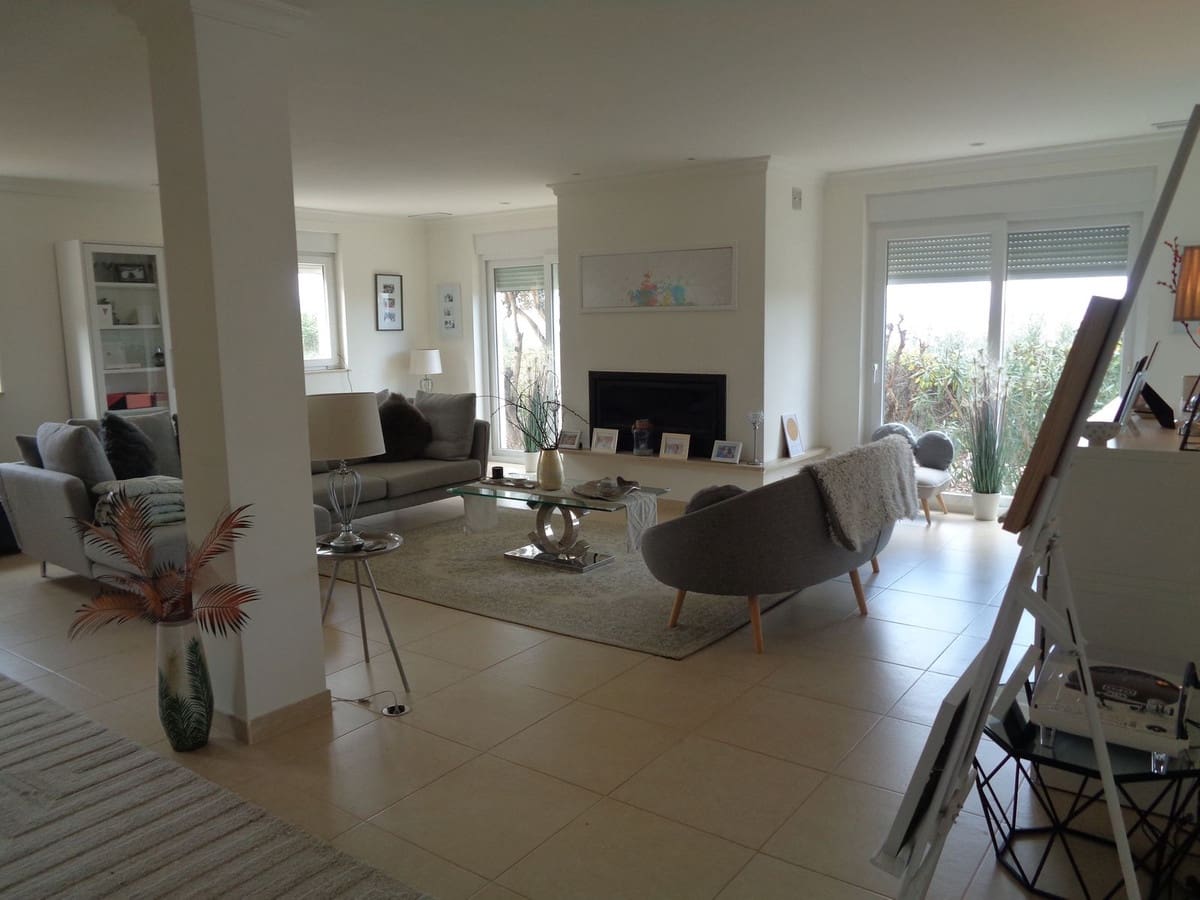 4 bedroom Villa for sale in Alhaurin de la Torre with pool garage - € 1,750,000 (Ref: 9694164)