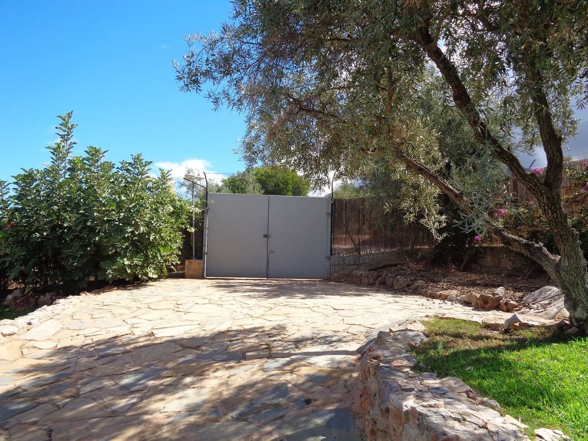 4 bedroom Villa for sale in Alhaurin de la Torre with pool garage - € 1,750,000 (Ref: 9694164)