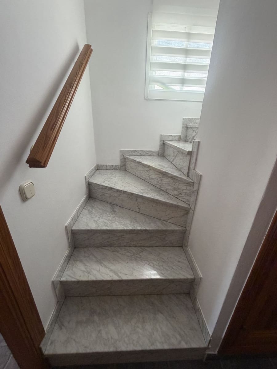 3 soveværelse Byhus til salg i Estepona med garage - € 575.000 (Ref: 9694260)